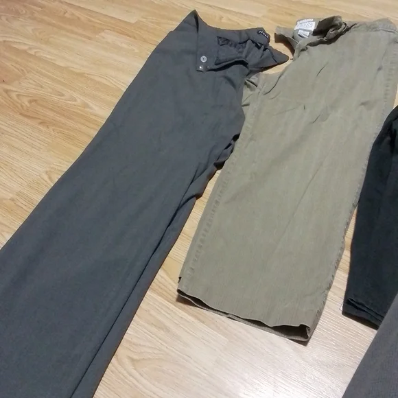 3 pairs ladies pants - Picture 8 of 8